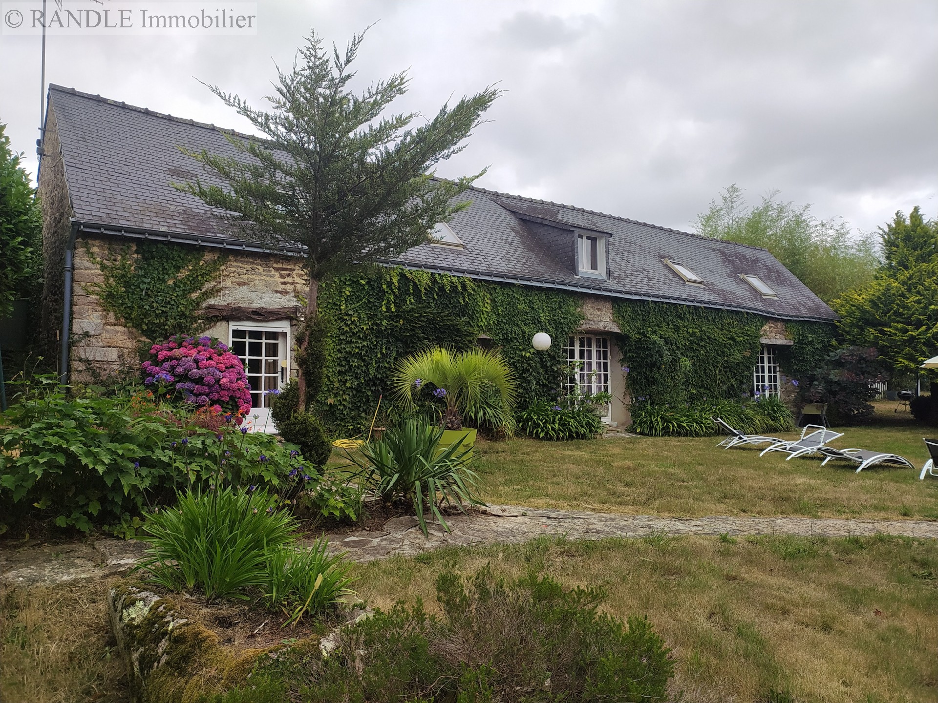 Vente maison - SCAER 450 m², 16 pièces